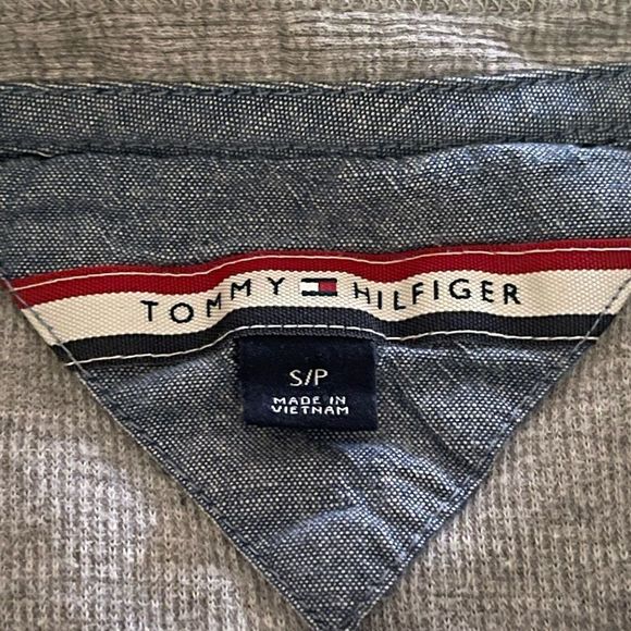 Tommy Hilfiger regular fit 3 button sweater - Picture 7 of 7